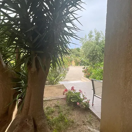 Les Maristella, Melu *