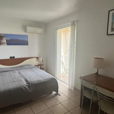 Les Maristella, Melu Hébergement de vacances Aregno