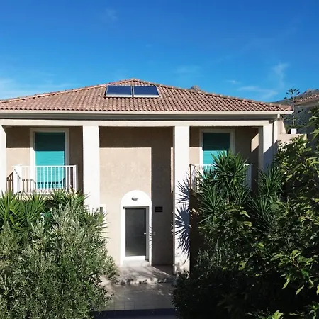 Les Maristella, De Gamme A Deux Pas De La Aregno