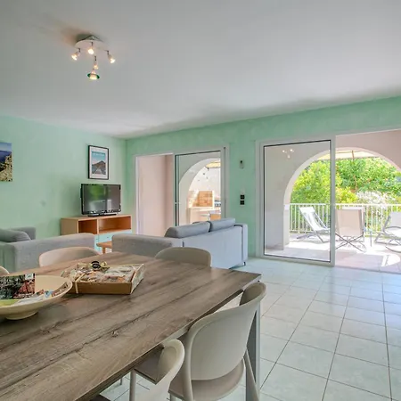 Les Maristella, De Gamme A Deux Pas De La Aregno