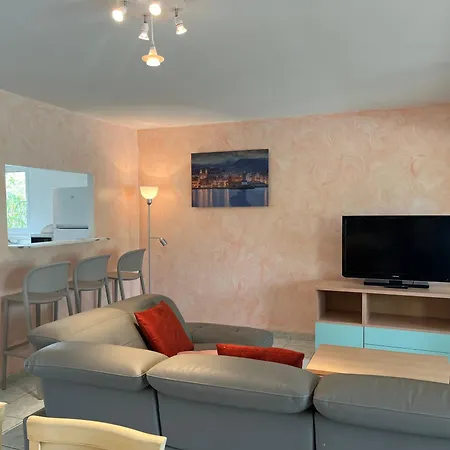 Semesterbostad Les Maristella, De Gamme A Deux Pas De La Aregno