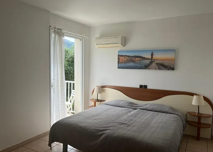 Les Maristella, De Gamme A Deux Pas De La * Aregno