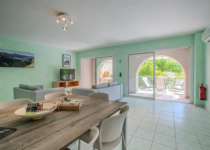 Les Maristella, De Gamme A Deux Pas De La Aregno