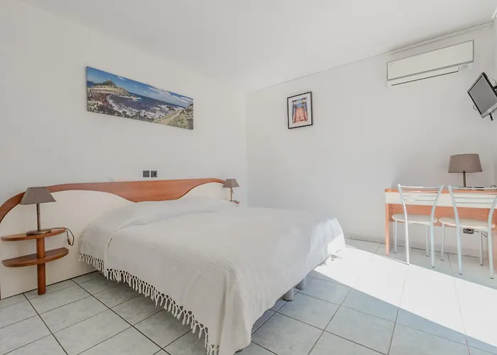 Les Maristella, De Gamme A Deux Pas De La * Aregno